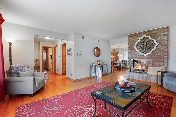 8544 W 143rd PL, Orland Park, IL 60462