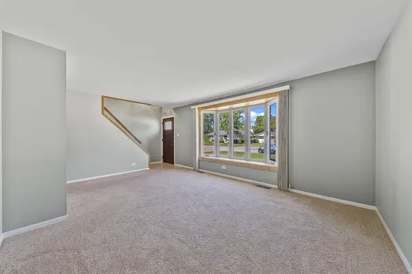 12912 W Playfield DR, Crestwood, IL 60418