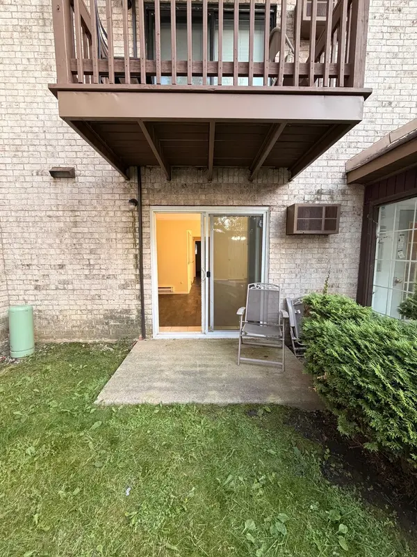 462 E OSAGE LN #1A, Palatine, IL 60074