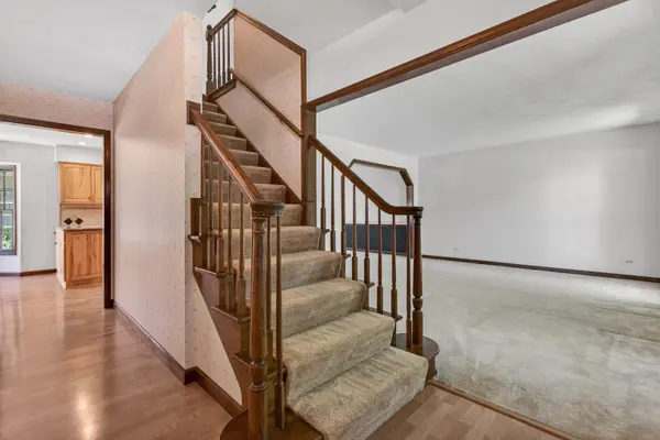 241 Wakefield LN, Geneva, IL 60134