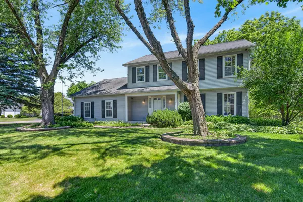 241 Wakefield LN, Geneva, IL 60134