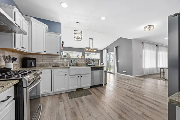 2321 Amsterdam CIR, Montgomery, IL 60538