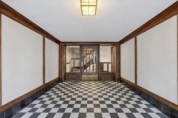5802 S BLACKSTONE AVE #1, Chicago, IL 60637