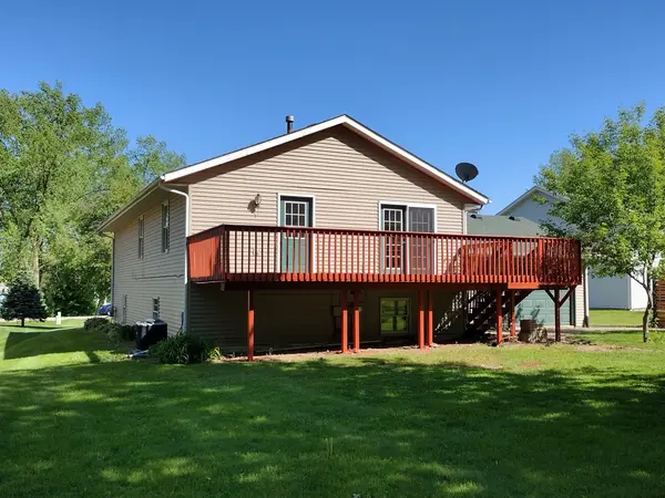 1127 Candlewick DR NW, Poplar Grove, IL 61065