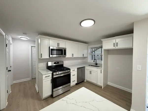 9619 S Bishop ST, Chicago, IL 60643