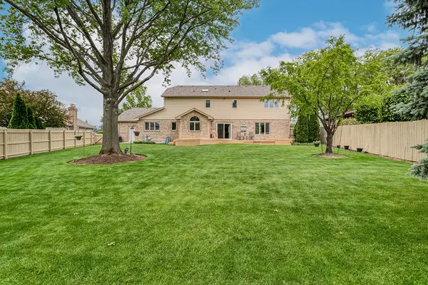 8320 Cloverview DR, Tinley Park, IL 60477