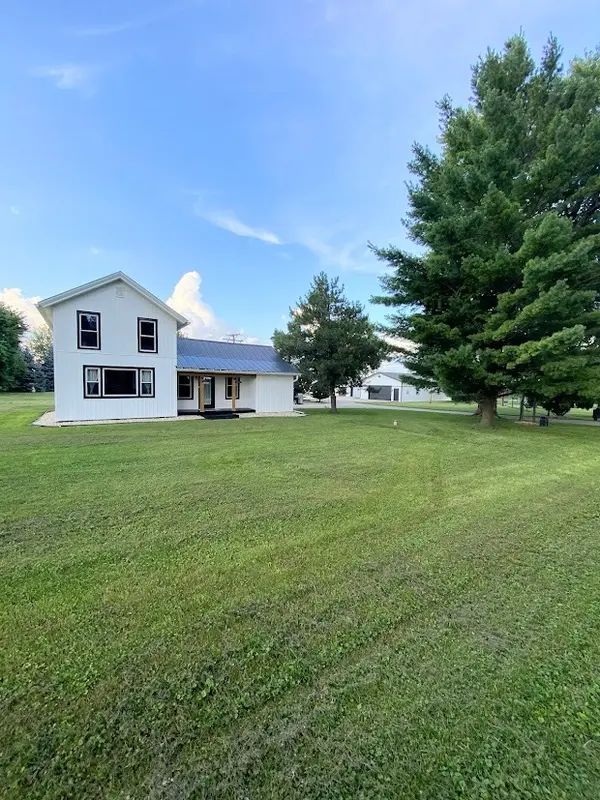 24308 Dunham RD, Harvard, IL 60033