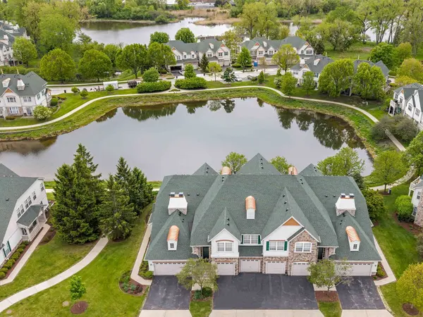 377 Bay Tree CIR, Vernon Hills, IL 60061