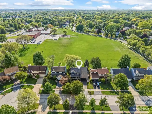 2576 Leach DR, Naperville, IL 60564