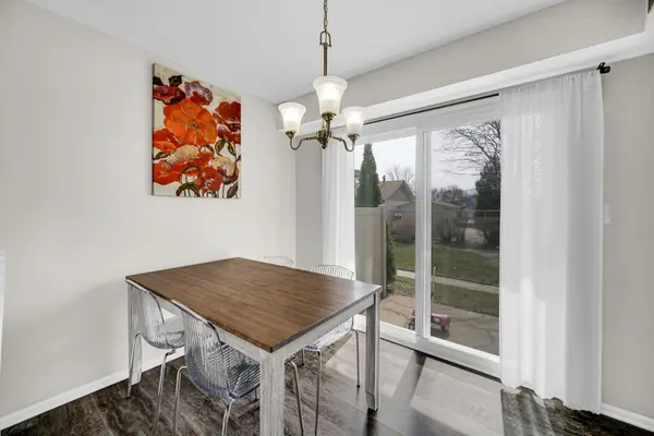 611 Kendall CT, Schaumburg, IL 60194