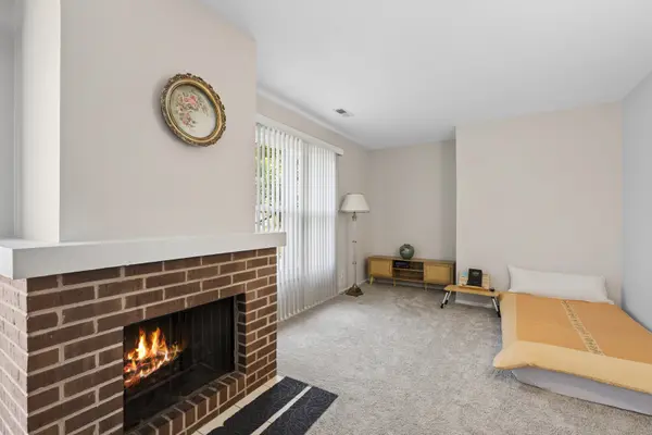 240 Southwick CT #240, Vernon Hills, IL 60061