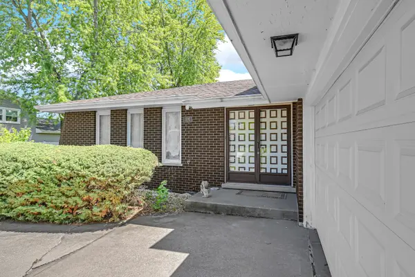 514 Willow LN, Beecher, IL 60401