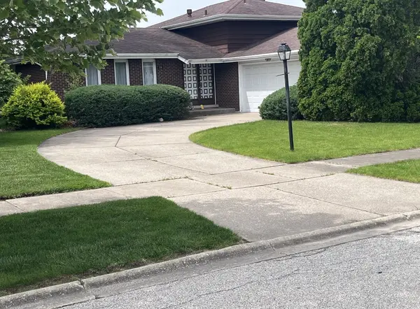 514 Willow LN, Beecher, IL 60401