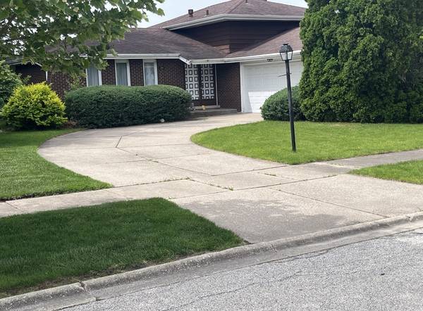 514 Willow LN, Beecher, IL 60401