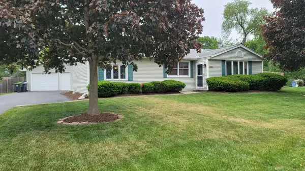 1500 Woodland DR, Sycamore, IL 60178