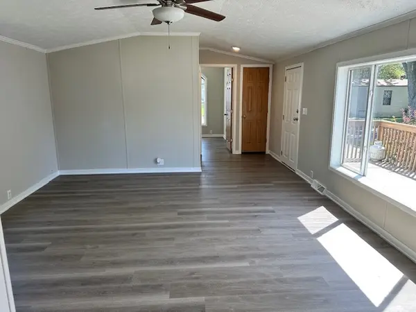 1319 Nicole LN, Sandwich, IL 60548