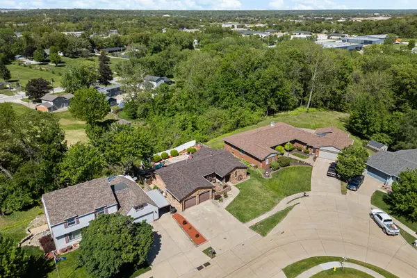 1705 85th AVE W, Rock Island, IL 61201