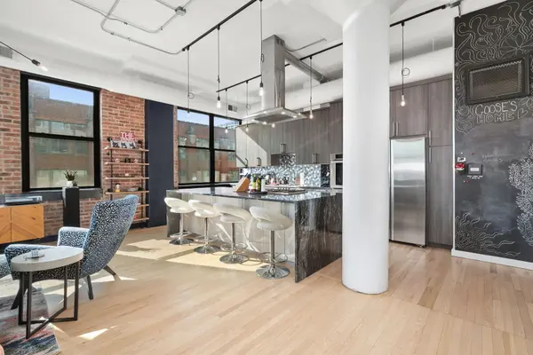 812 W Van Buren ST #5A, Chicago, IL 60607