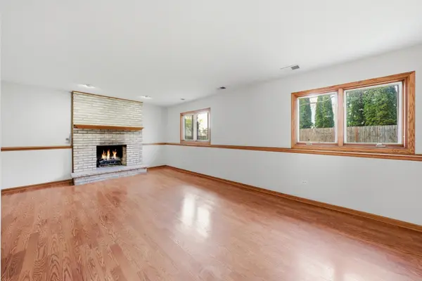 10 Joyce CT, Crete, IL 60417