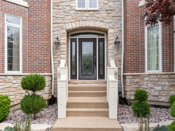135 Settlers DR, Naperville, IL 60565
