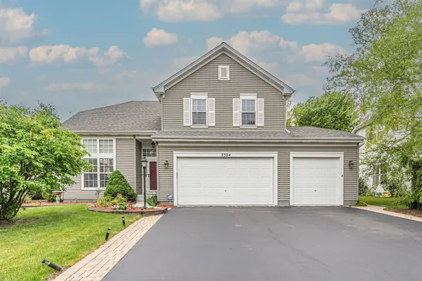 2324 Tracy LN, Algonquin, IL 60102