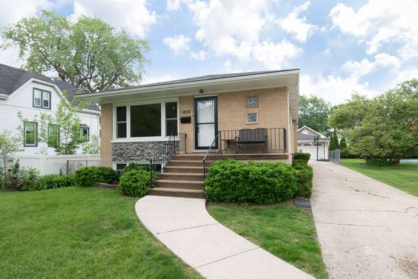 4145 Madison AVE, Brookfield, IL 60513