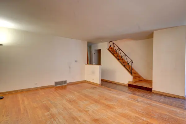 9143 S Cottage Grove AVE #Unit-B, Chicago, IL 60619
