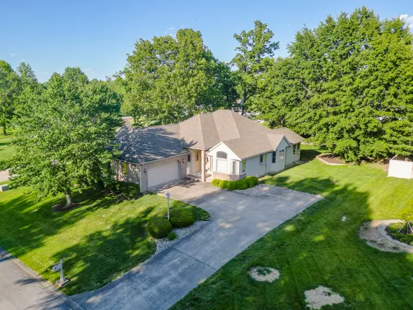 1204 Dylan LN, Carterville, IL 62918
