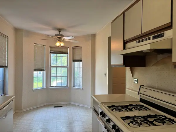 396 Cobbler LN #396, Buffalo Grove, IL 60089
