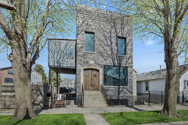 1412 W Fuller ST, Chicago, IL 60608