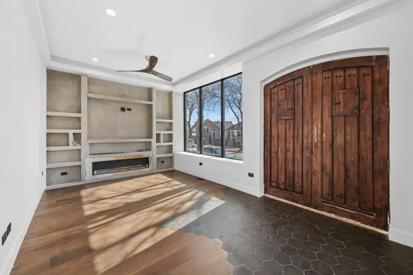 1412 W Fuller ST, Chicago, IL 60608