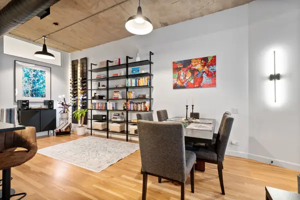 110 N Peoria ST #208, Chicago, IL 60607