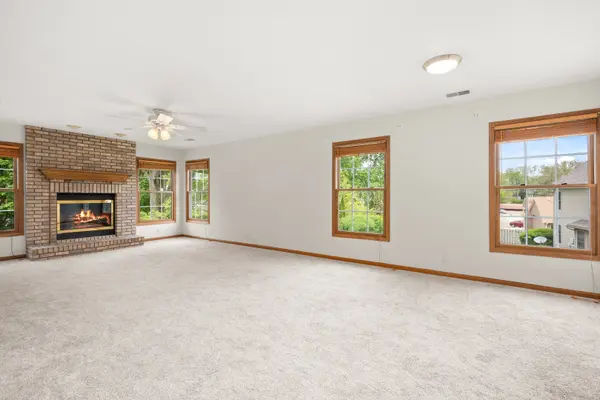 183 McLaren DR N #183, Sycamore, IL 60178