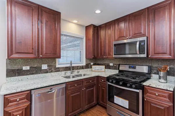 1679 W Ethans Glen DR, Palatine, IL 60067