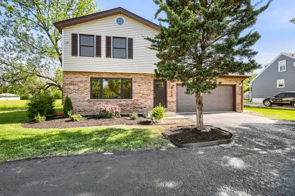 445 E Fullerton AVE, Addison, IL 60101