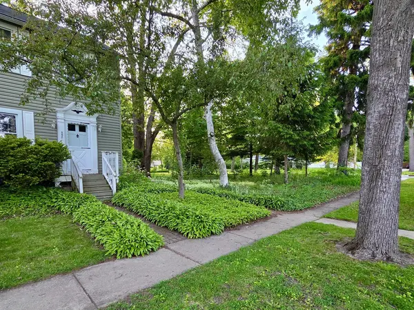552 Highland AVE, West Chicago, IL 60185