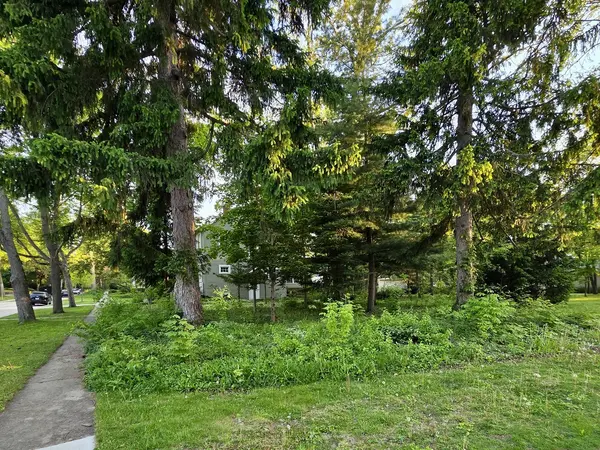 552 Highland AVE, West Chicago, IL 60185