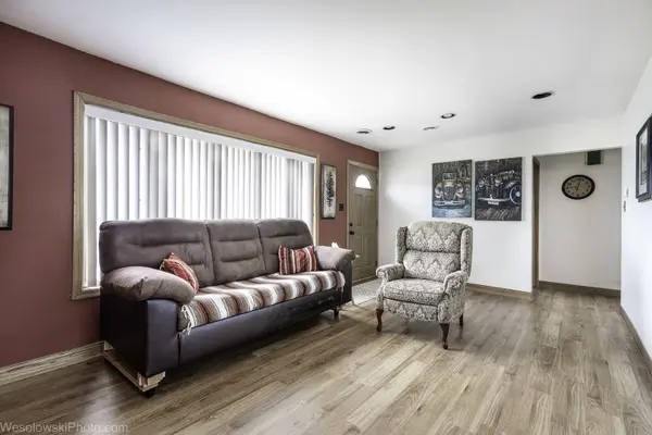 116 E North AVE, Northlake, IL 60164