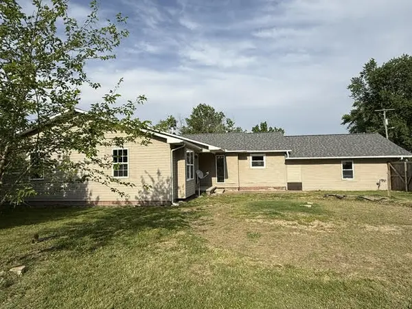 1102 Bailey LN, Benton, IL 62812