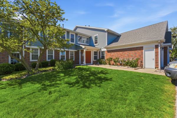 260 W Lynn DR #7-3B, Palatine, IL 60067