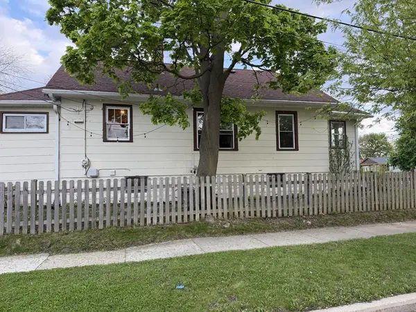 825 N Butrick ST, Waukegan, IL 60085