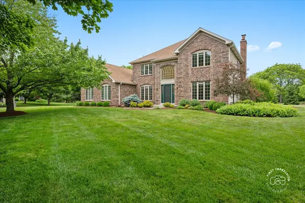 202 Windsor CIR, St. Charles, IL 60175