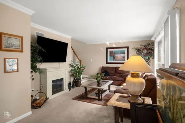 14 Corinth CT, Tinley Park, IL 60477