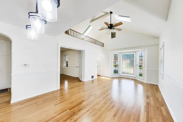 5100 N Mobile AVE, Chicago, IL 60630