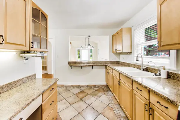 5100 N Mobile AVE, Chicago, IL 60630