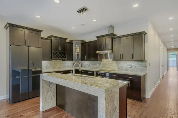 925 N Larrabee ST #2N, Chicago, IL 60610