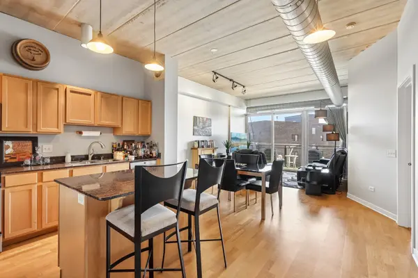 3260 N Clark ST #408, Chicago, IL 60657