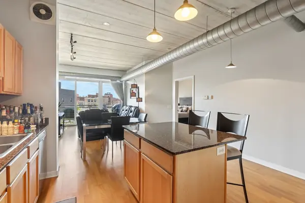 3260 N Clark ST #408, Chicago, IL 60657
