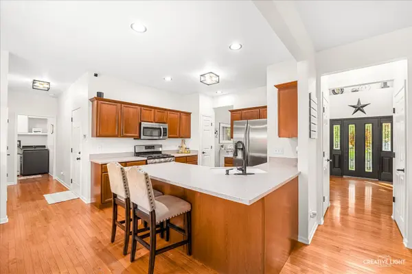 39W470 W Mallory DR, Geneva, IL 60134