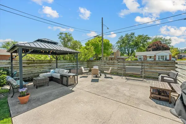 3201 Kemman AVE, Brookfield, IL 60513
